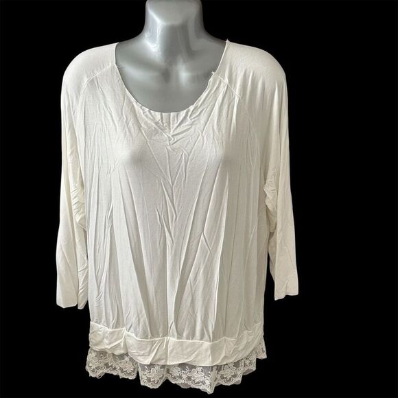 POL Women's White 3/4 Sleeve Blouse Lace Hem Scoop Neck Size M NWOT - Picture 2 of 7